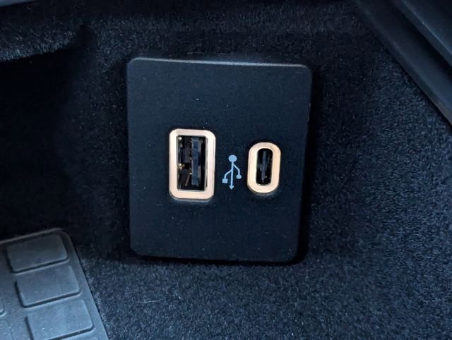 New 2025 Lincoln Corsair Reserve w/ Equipment Group 202A AWD/4WD image 23