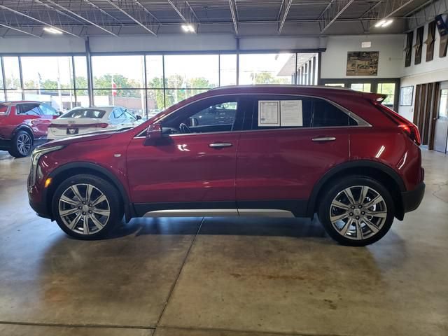 Used 2023 Cadillac XT4 Premium Luxury w/ Cold Weather Package AWD/4WD image 7