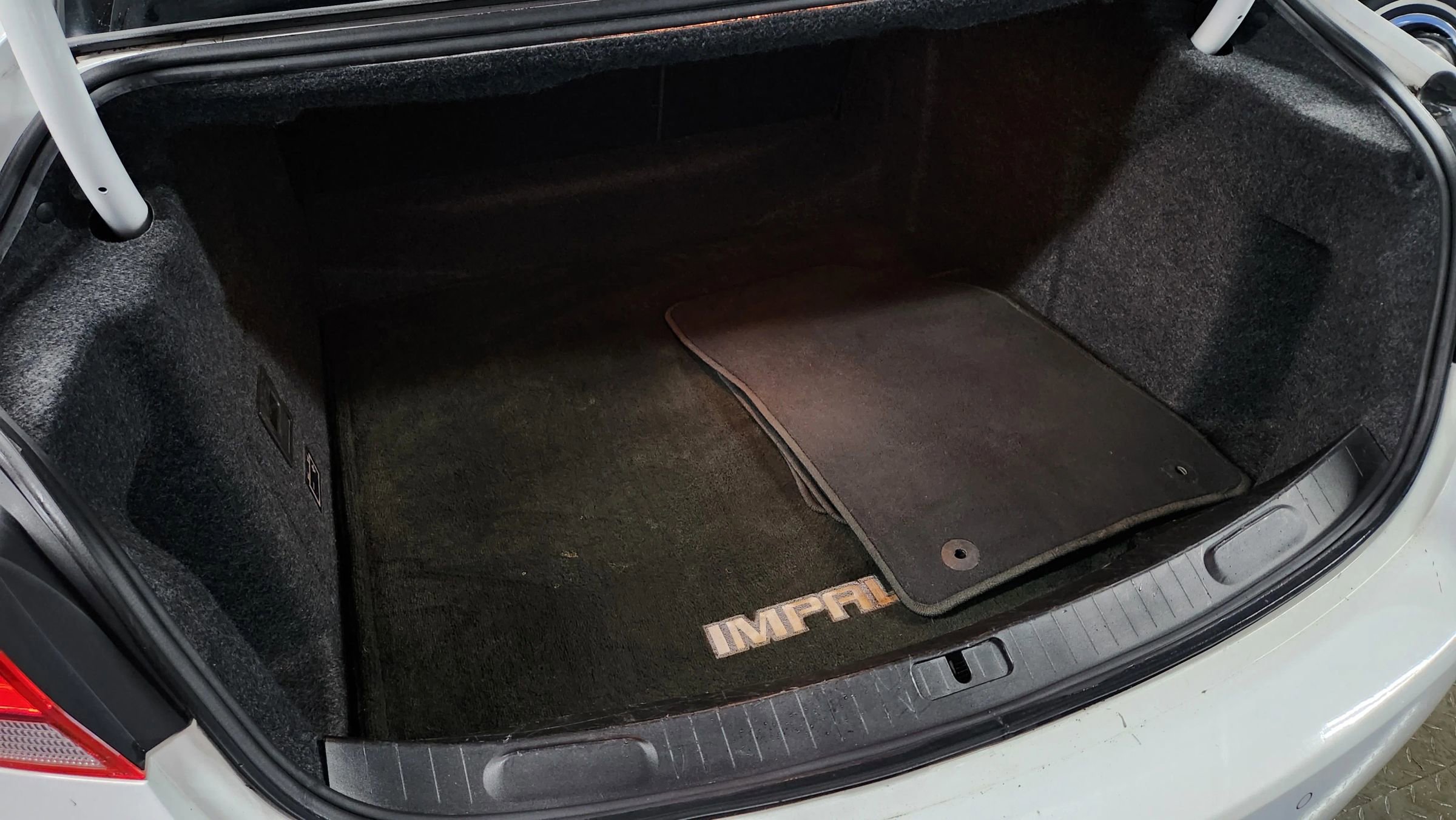 Used 2015 Chevrolet Impala LT w/ Convenience Package image 55