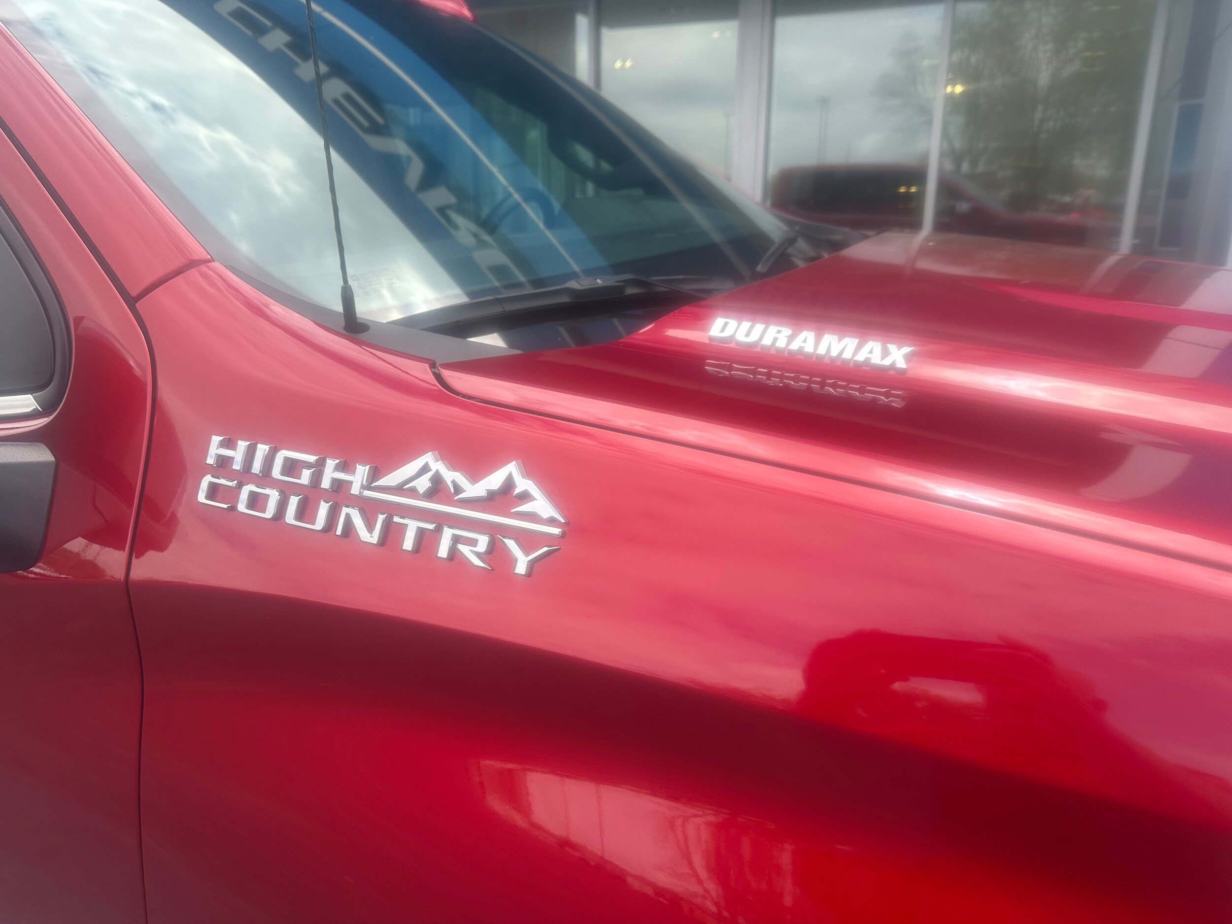 Used 2024 Chevrolet Silverado 1500 High Country w/ Technology Package AWD/4WD image 5