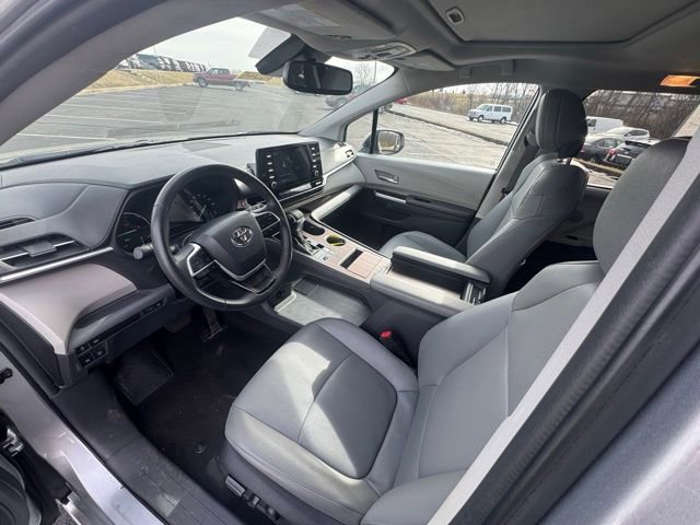 Used 2024 Toyota Sienna XLE image 14
