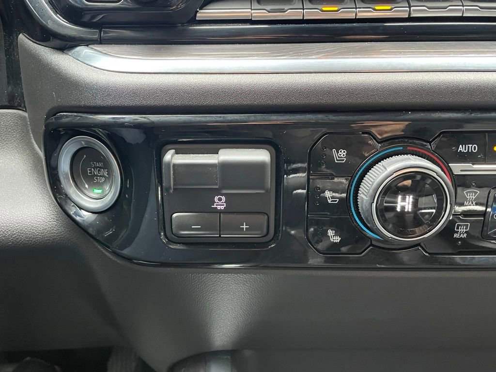 Certified 2024 Chevrolet Silverado 1500 LTZ image 39
