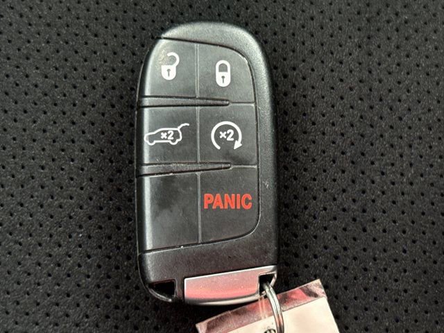 Used 2014 Jeep Grand Cherokee SRT image 26