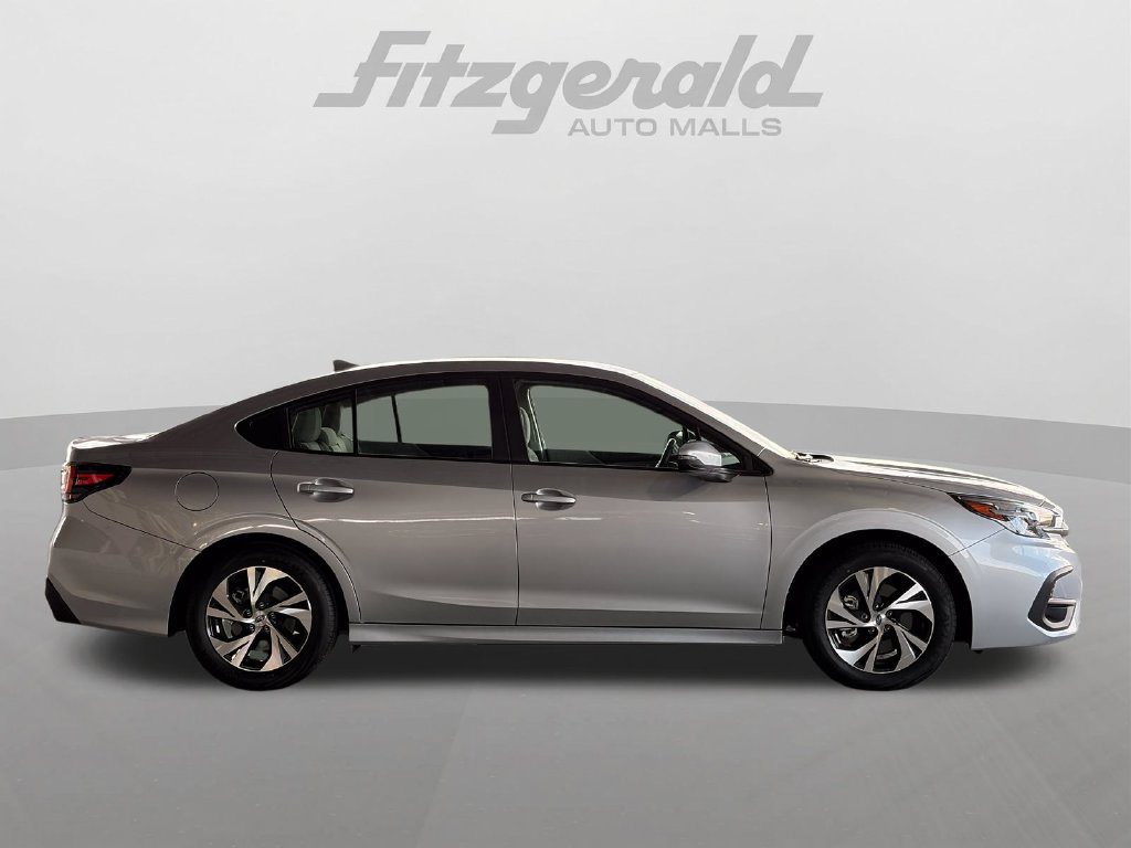 Used 2025 Subaru Legacy Premium AWD/4WD image 5