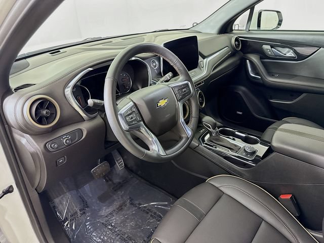 Used 2024 Chevrolet Blazer Premier w/ Enhanced Convenience Package AWD/4WD image 9