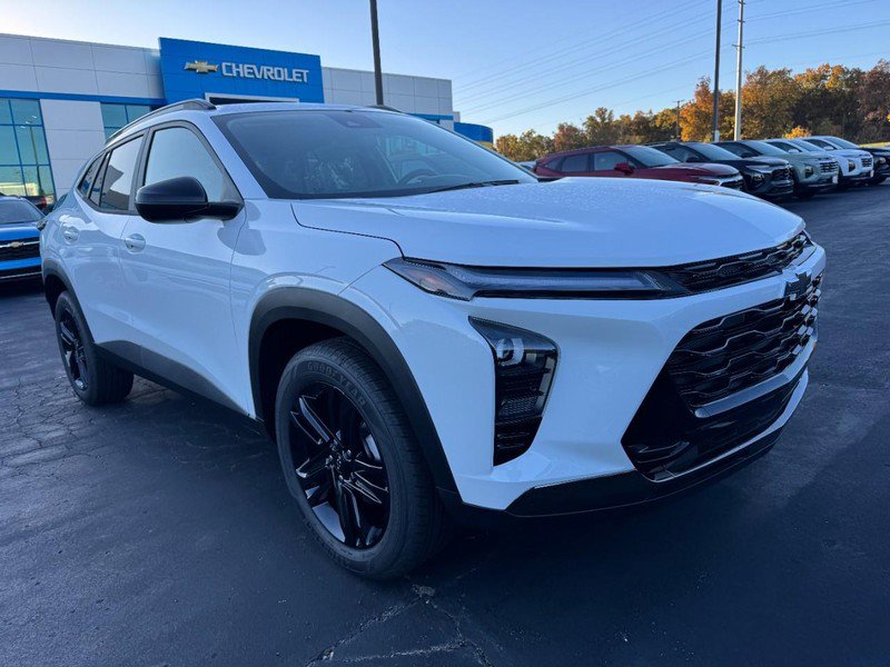 New 2026 Chevrolet Trax ACTIV image 2