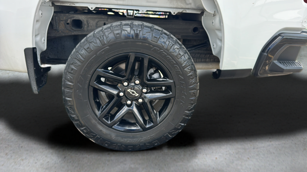 Used 2020 Chevrolet Silverado 1500 LT Trail Boss AWD/4WD image 17