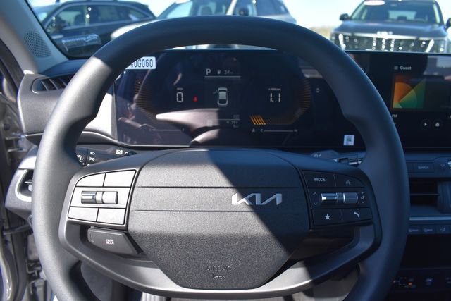 New 2026 Kia K4 LXS image 24