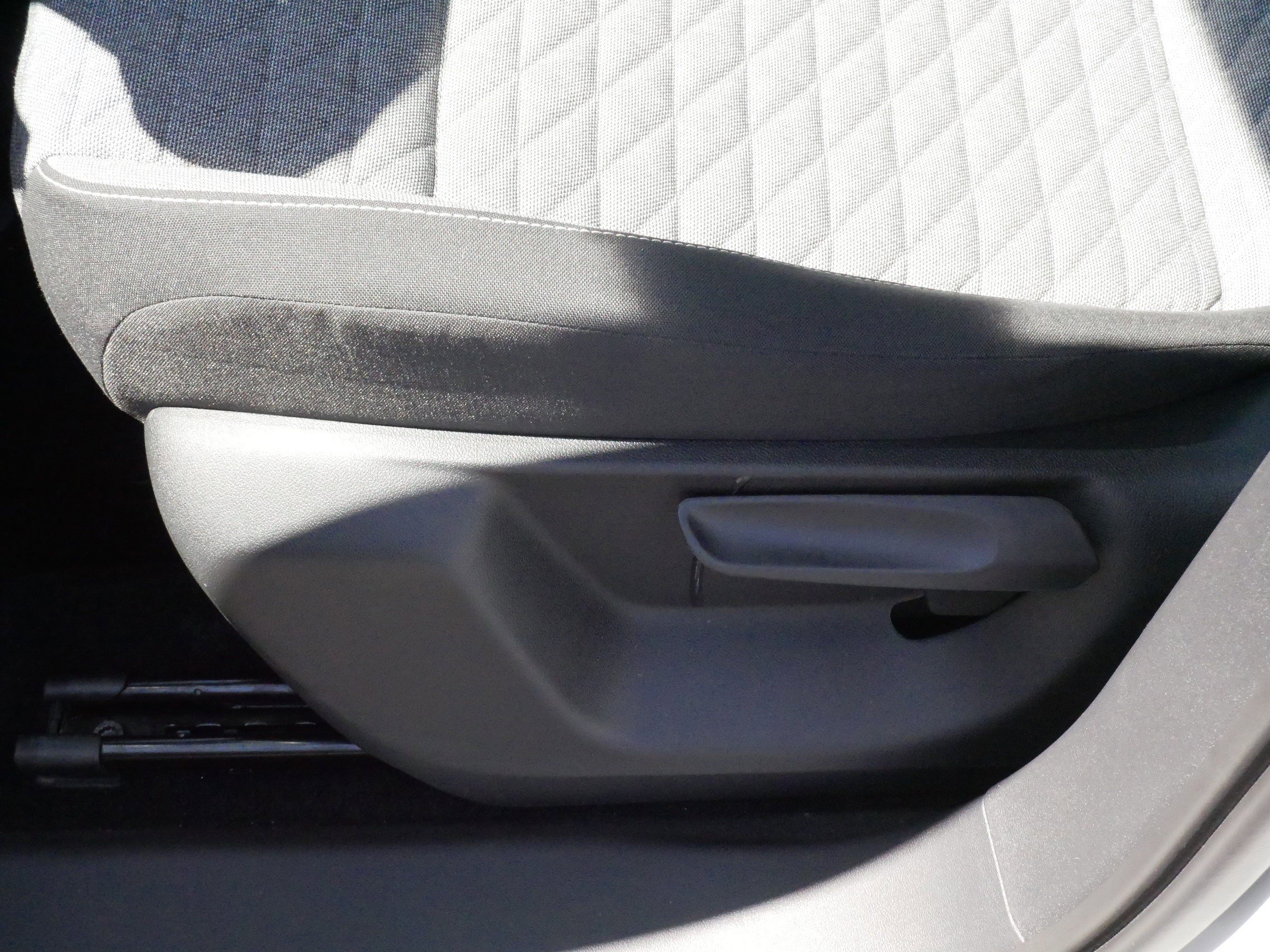 Certified 2025 Volkswagen Tiguan S AWD/4WD image 20