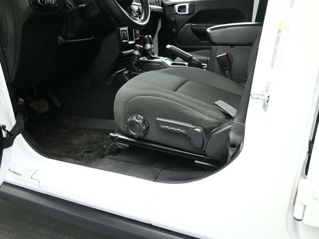 Used 2021 Jeep Wrangler Unlimited Sport AWD/4WD image 10