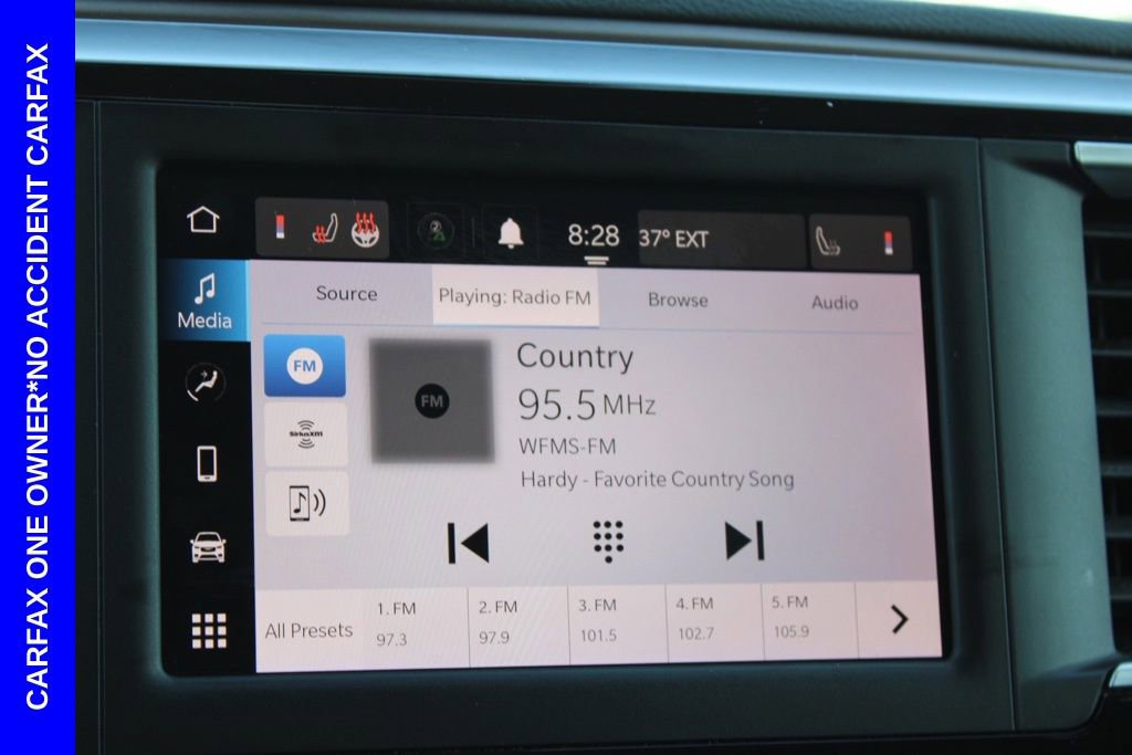 Used 2023 Chrysler Voyager LX image 39