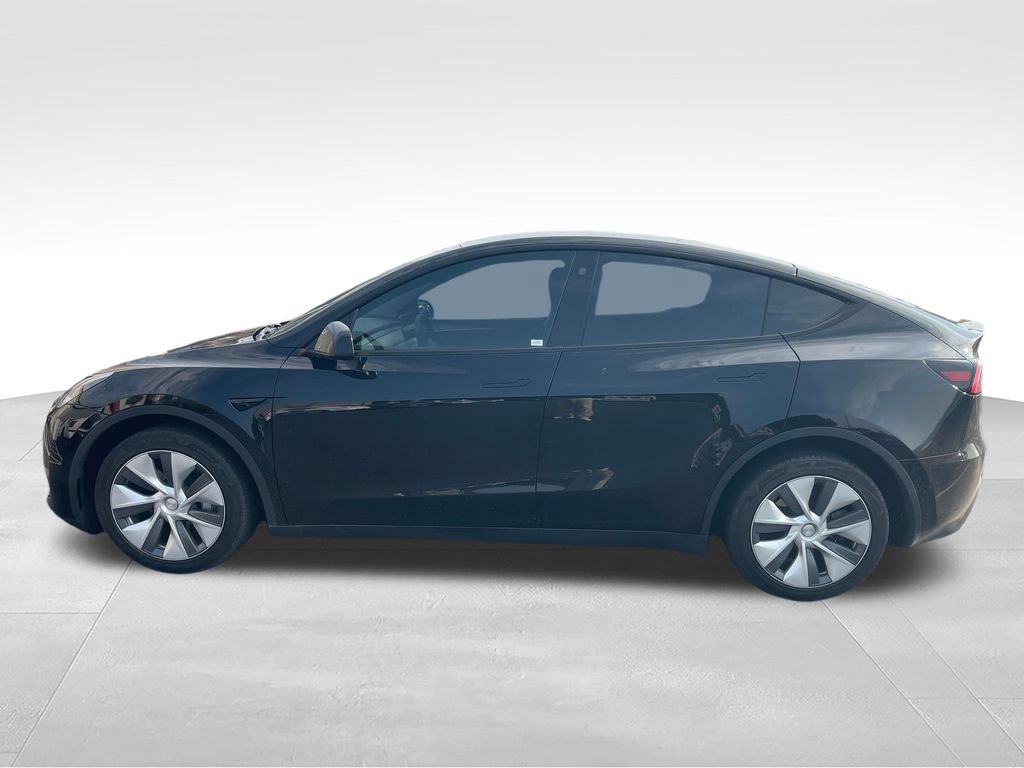 Used 2023 Tesla Model Y Long Range AWD/4WD image 2