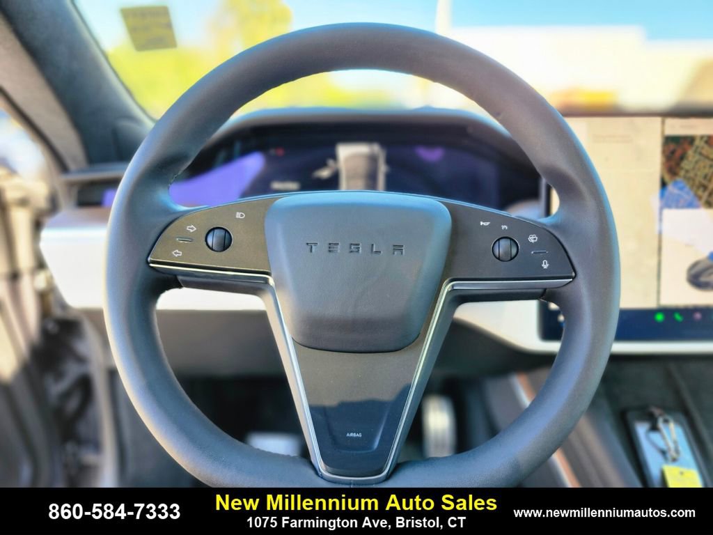 Used 2022 Tesla Model S image 21