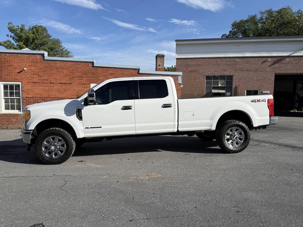 Used 2017 Ford F250 XLT AWD/4WD image 1