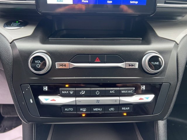 Used 2020 Ford Explorer XLT w/ Equipment Group 202A image 30