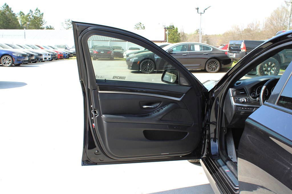 Used 2015 BMW 535d Sedan image 32