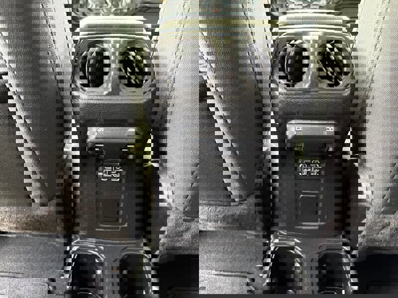 Used 2022 Jeep Gladiator Sport image 22