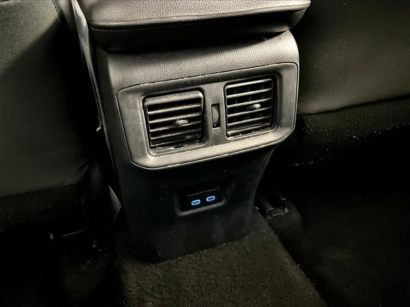Used 2022 Toyota RAV4 XLE FWD image 10