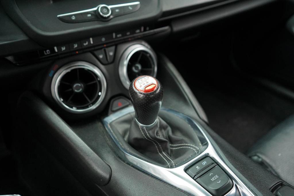 Used 2021 Chevrolet Camaro LT RWD image 34