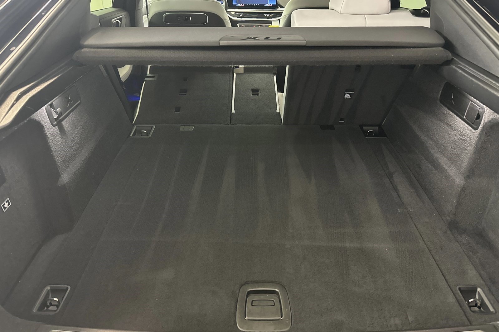 Certified 2024 BMW X6 xDrive40i w/ Premium Package image 34