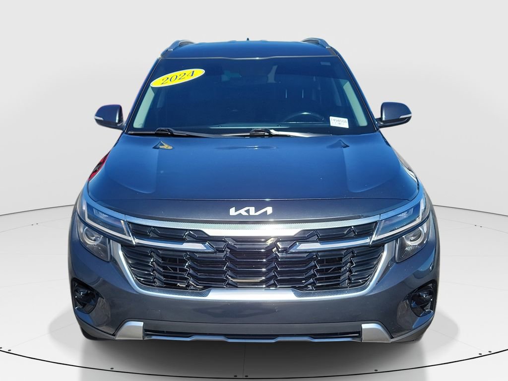 Used 2024 Kia Seltos EX image 2