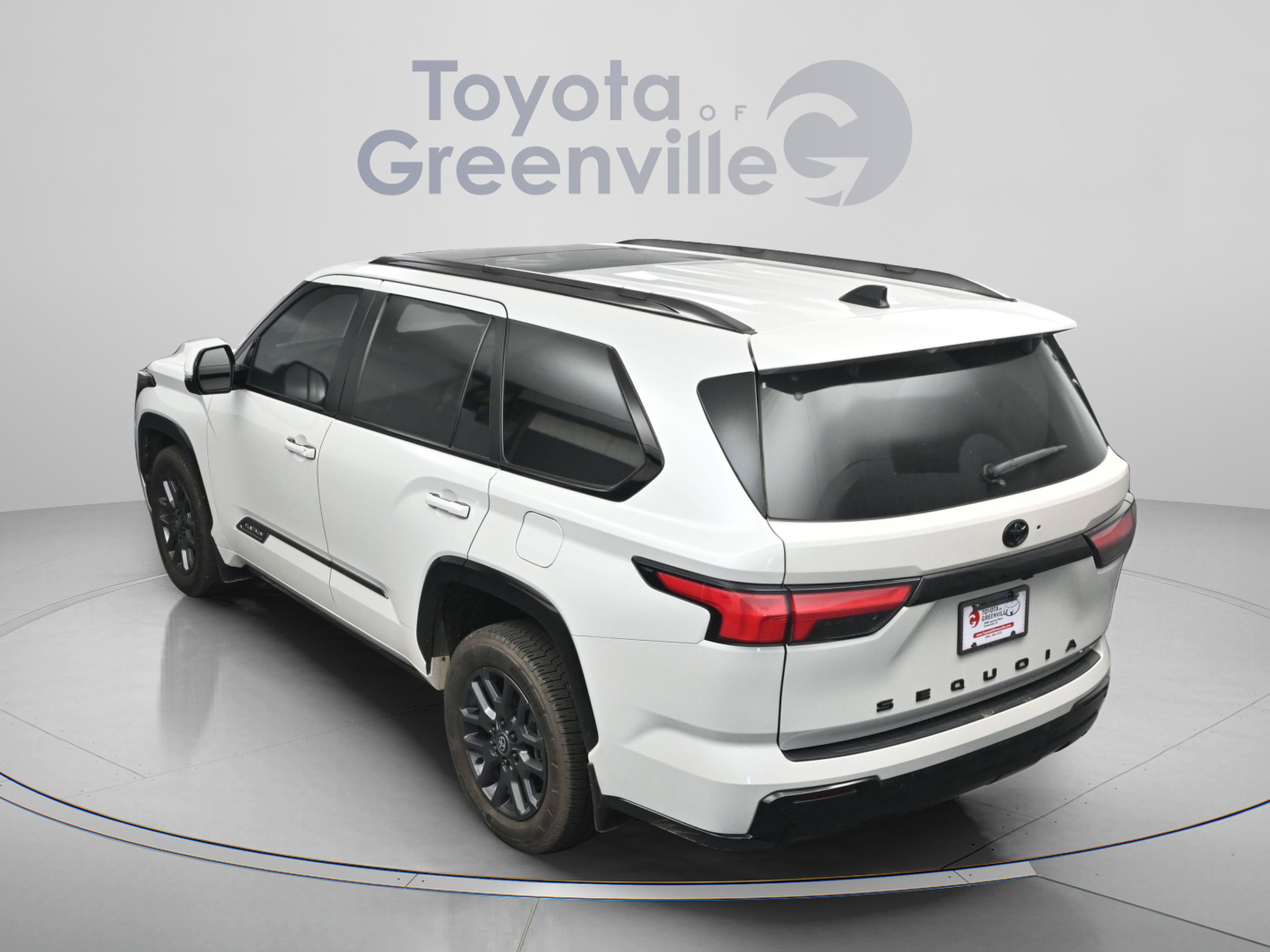 Certified 2025 Toyota Sequoia Platinum AWD/4WD image 8