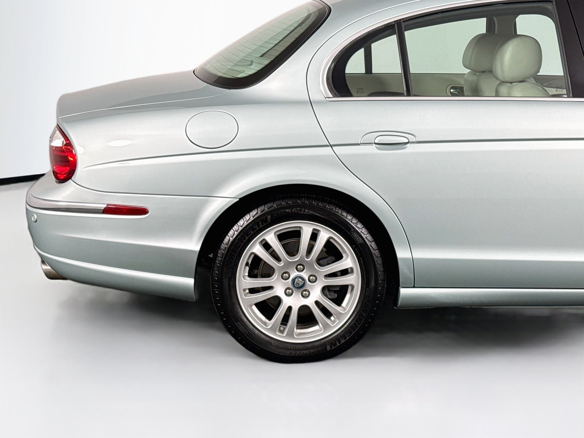 Used 2003 Jaguar S-TYPE 4.2 RWD image 43