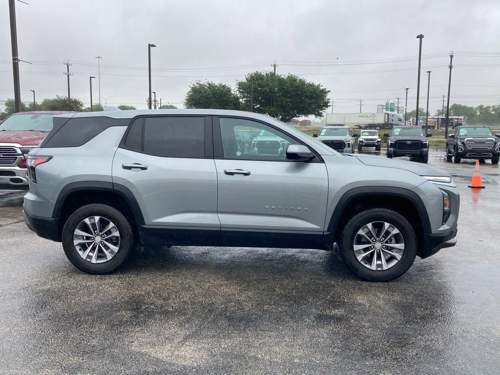Used 2026 Chevrolet Equinox LT image 4