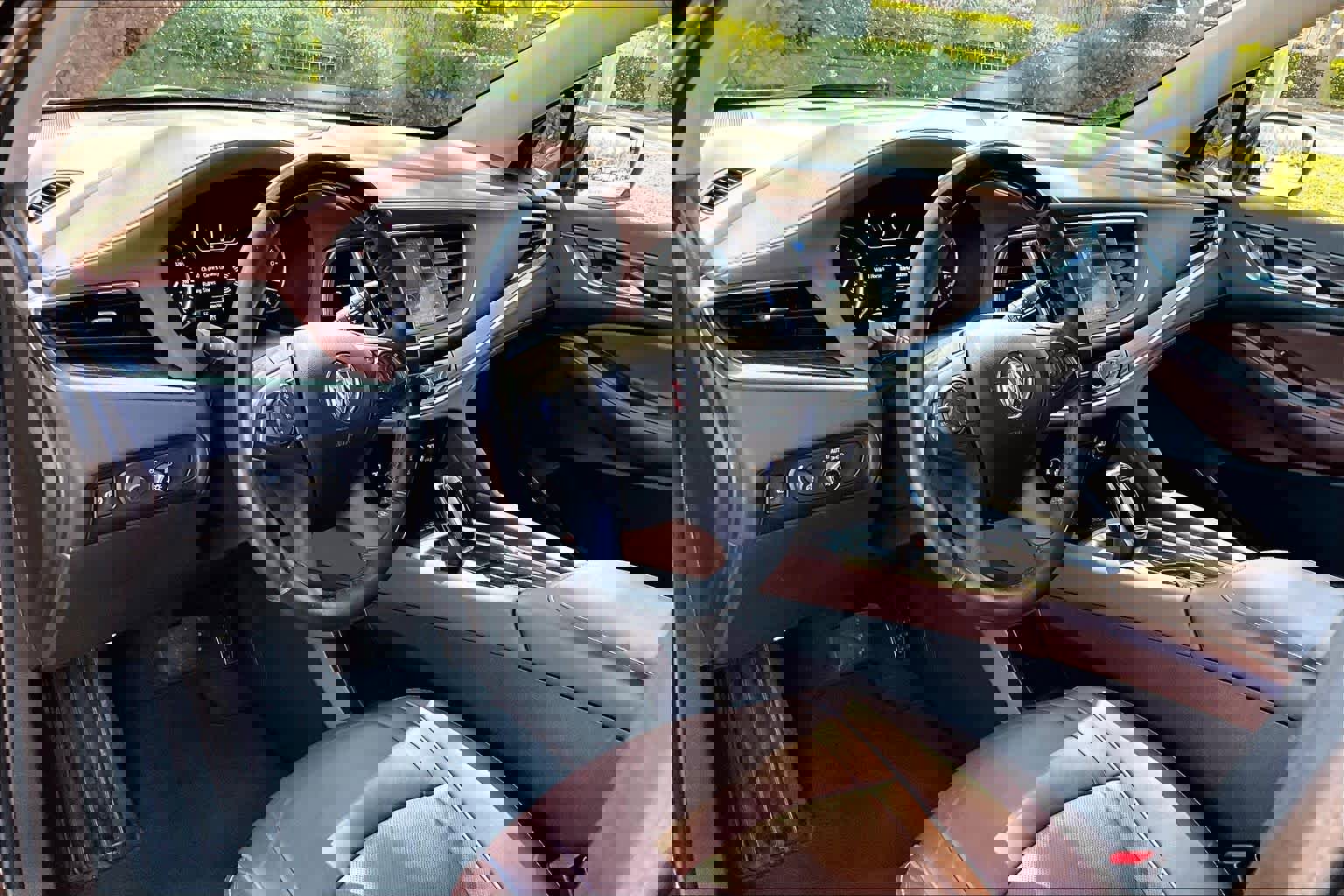 Used 2021 Buick Enclave Avenir w/ Avenir Technology Package image 18