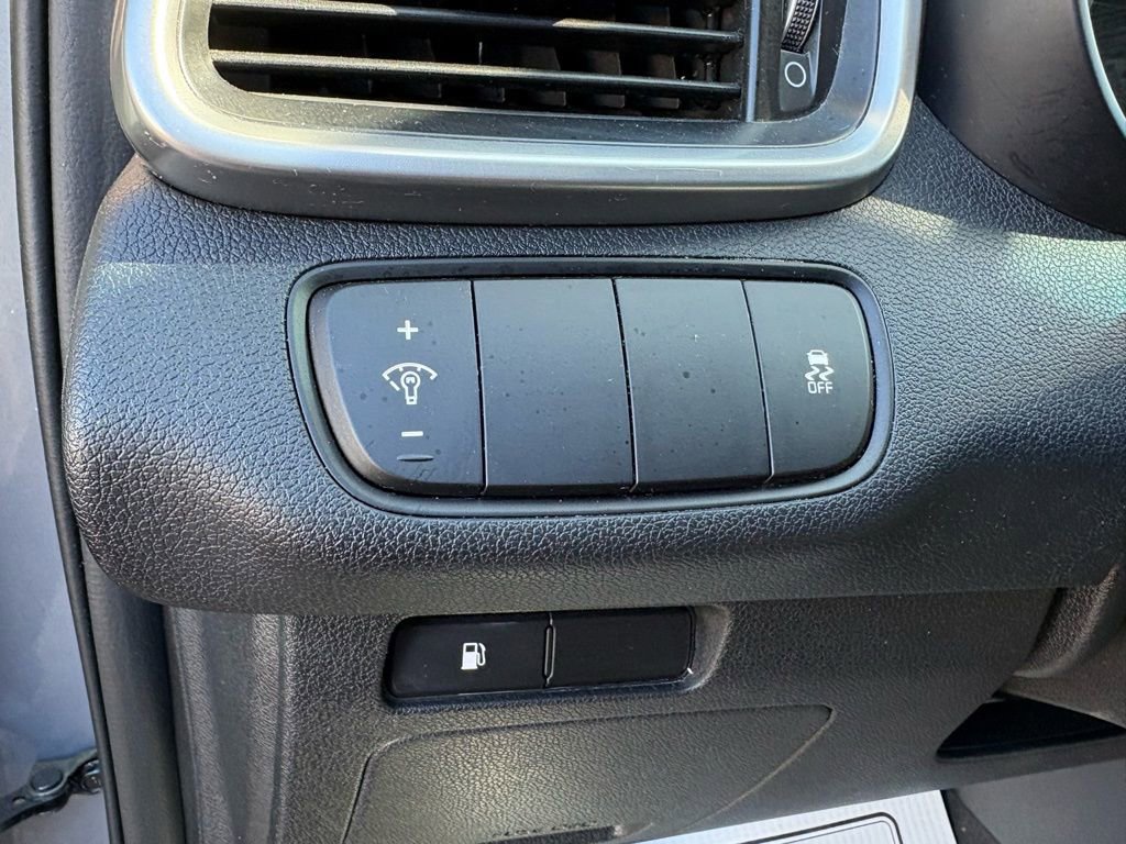 Used 2019 Kia Sorento L FWD image 17