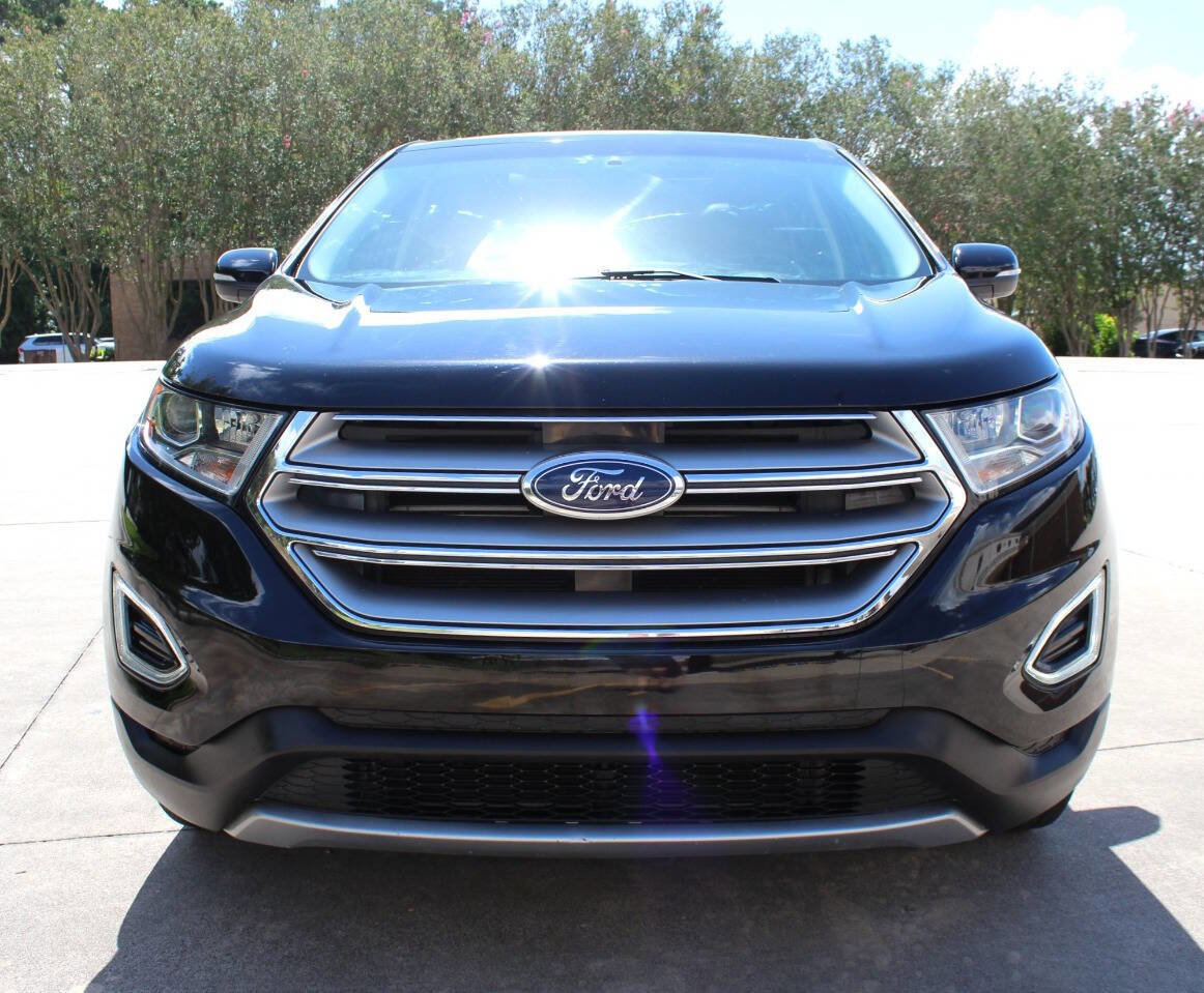 Used 2017 Ford Edge Titanium w/ Equipment Group 301A FWD image 5