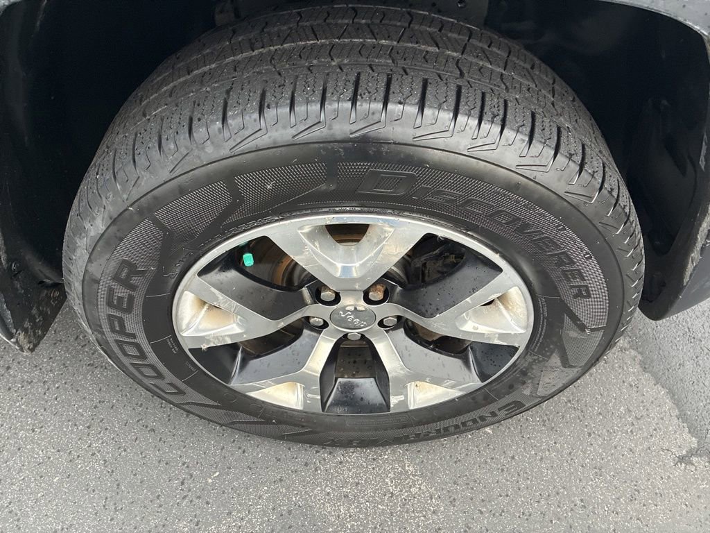 Used 2015 Jeep Cherokee Trailhawk w/ Comfort/Convenience Group image 13