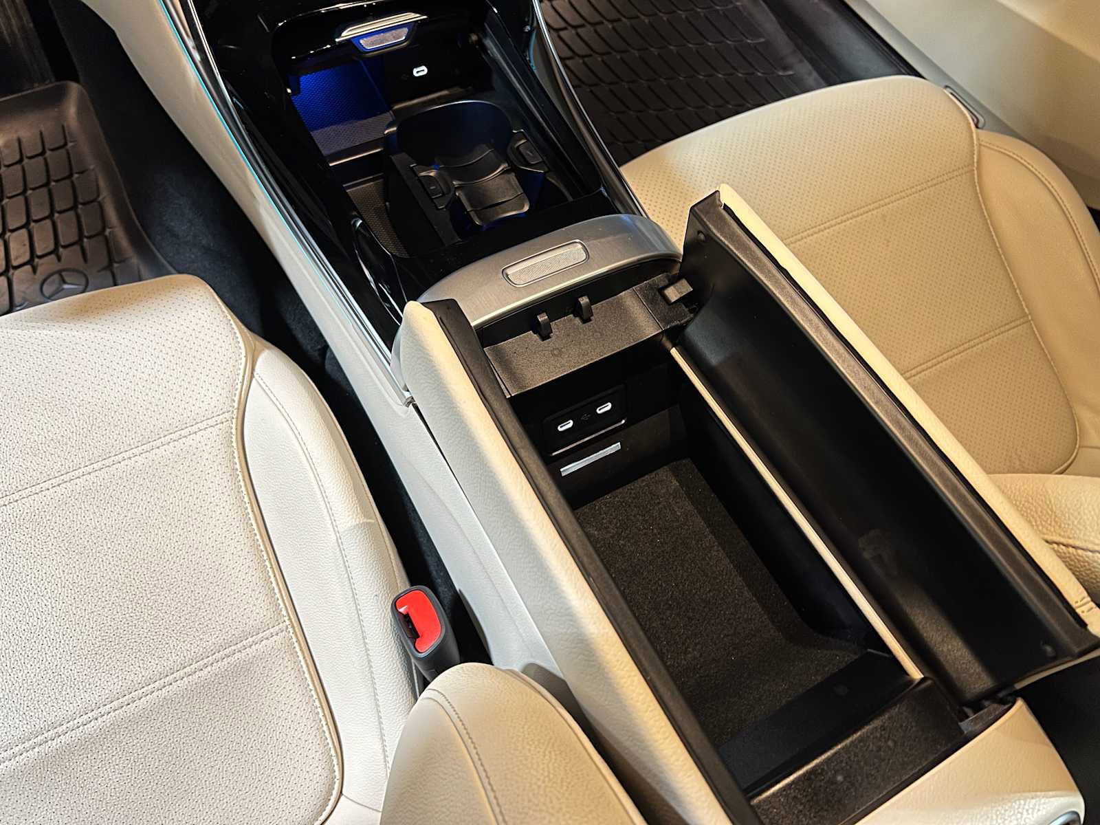 Used 2023 Mercedes-Benz C 300 4MATIC Sedan image 33