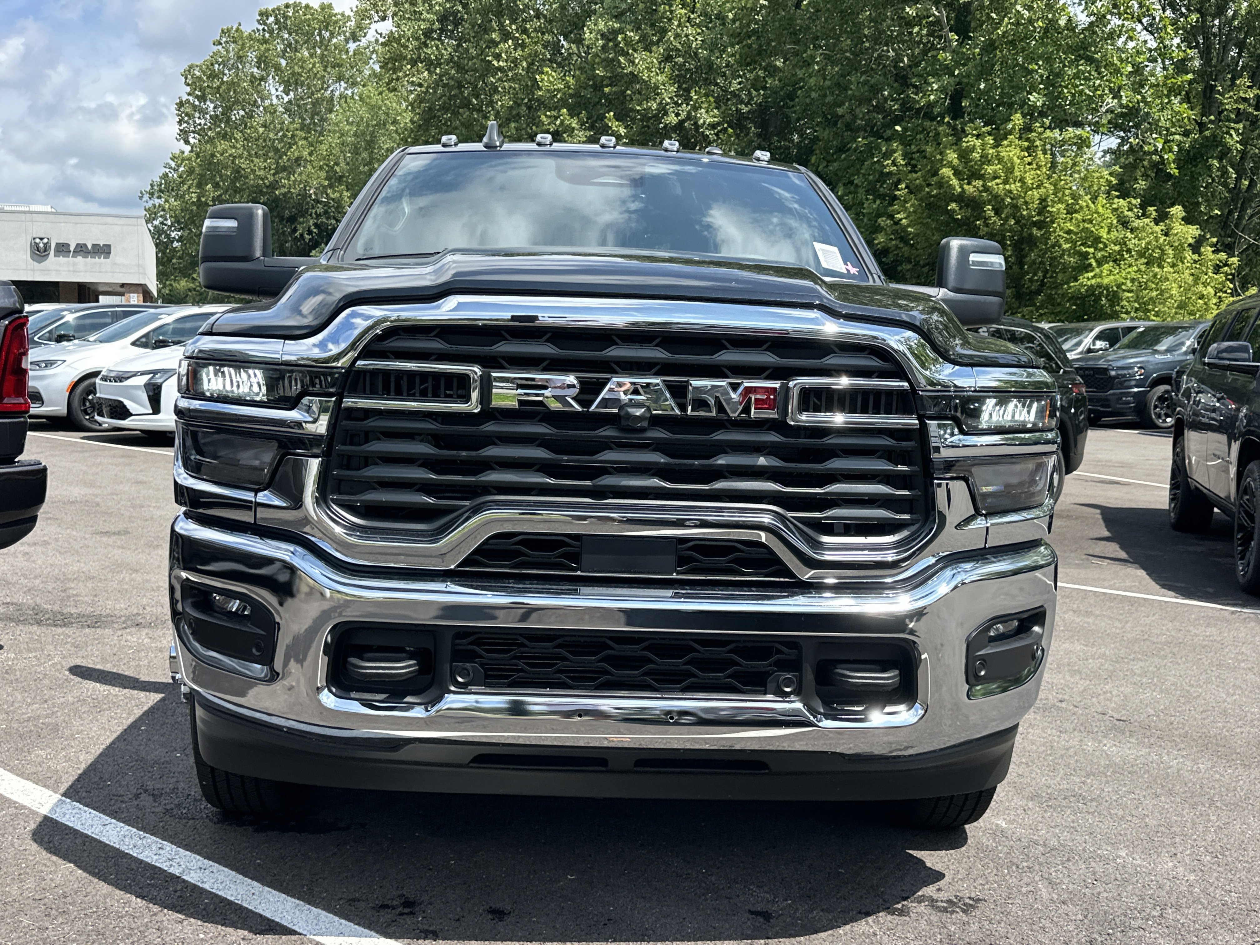 New 2026 RAM 3500 Tradesman AWD/4WD image 22