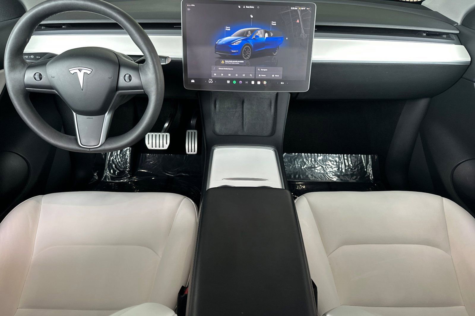Used 2022 Tesla Model Y Performance image 16