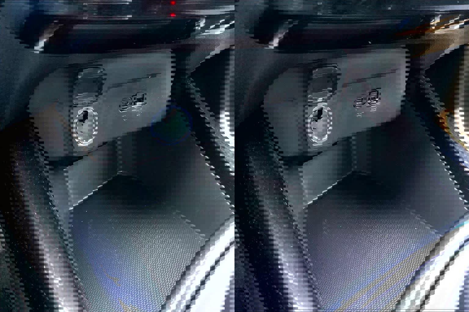 Certified 2025 Chevrolet Trax LT w/ Driver Confidence Package image 2