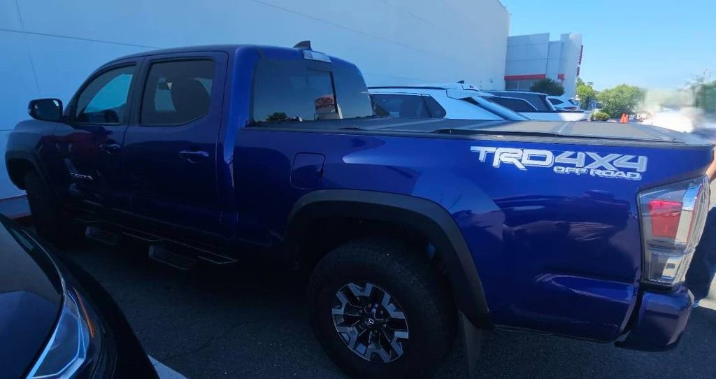 Used 2022 Toyota Tacoma TRD Off-Road w/ Technology Package AWD/4WD image 4