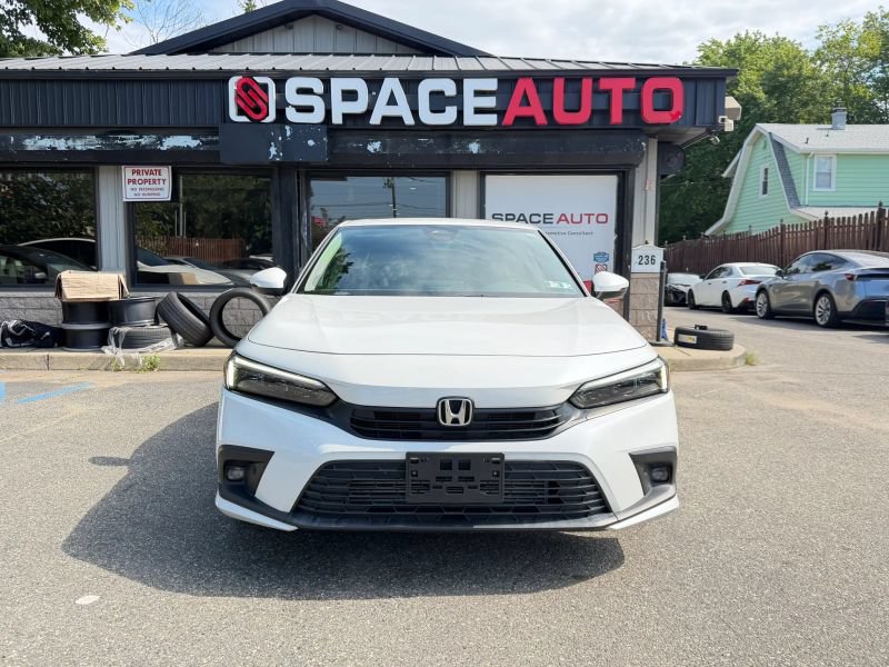 Used 2022 Honda Civic Touring image 2