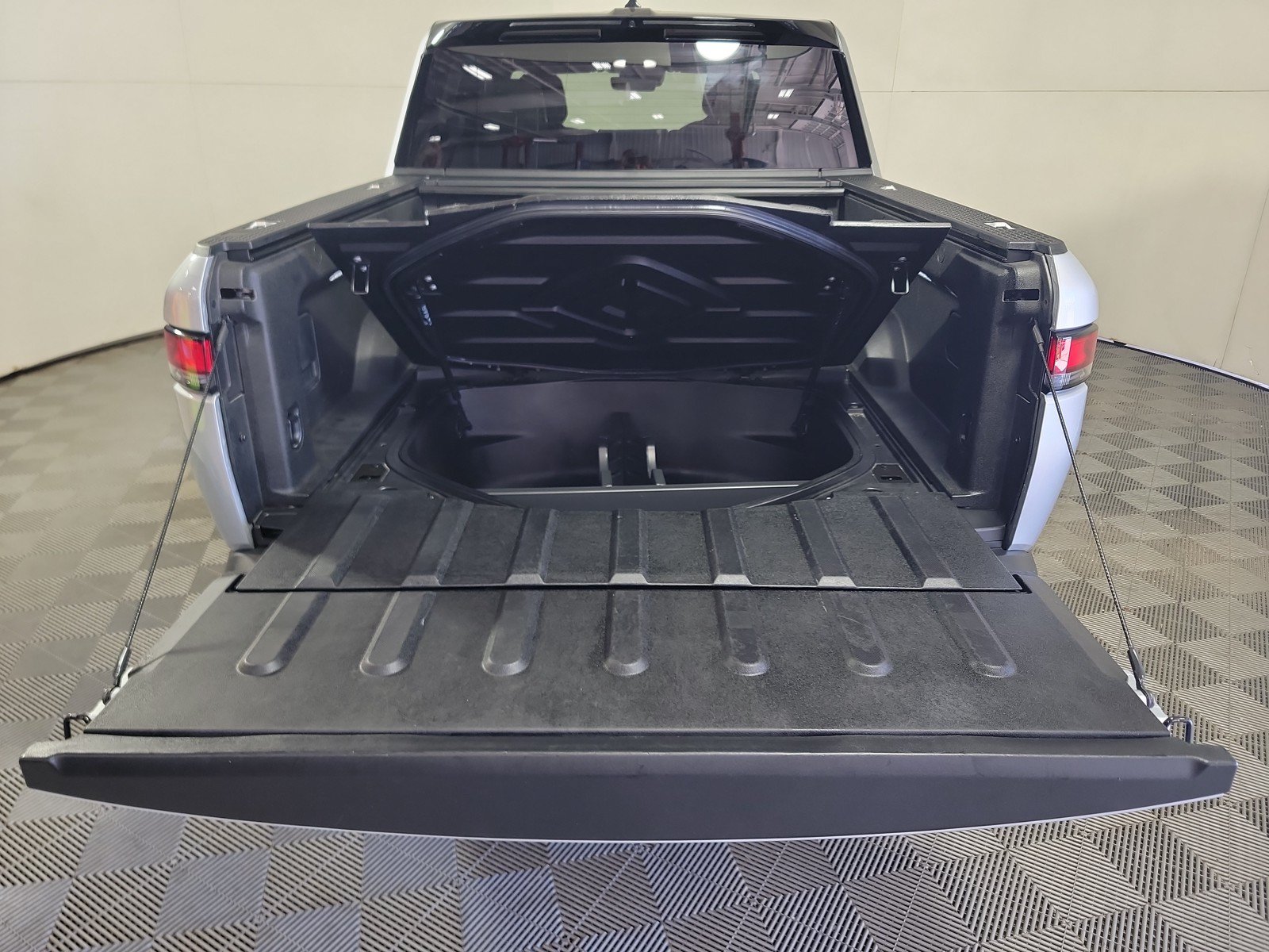 Used 2022 Rivian R1T Adventure AWD/4WD image 49