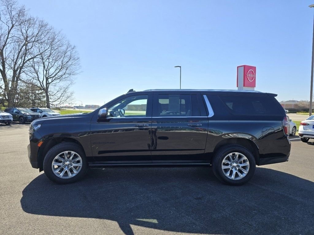 Used 2024 Chevrolet Suburban Premier image 9