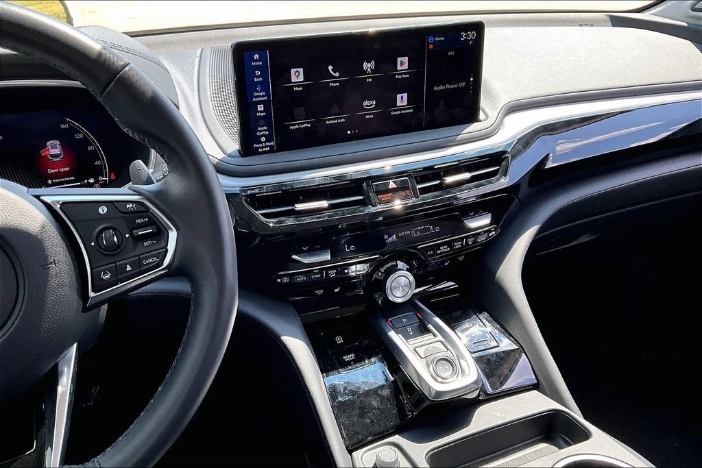 Certified 2026 Acura MDX w/ Technology Package FWD image 8