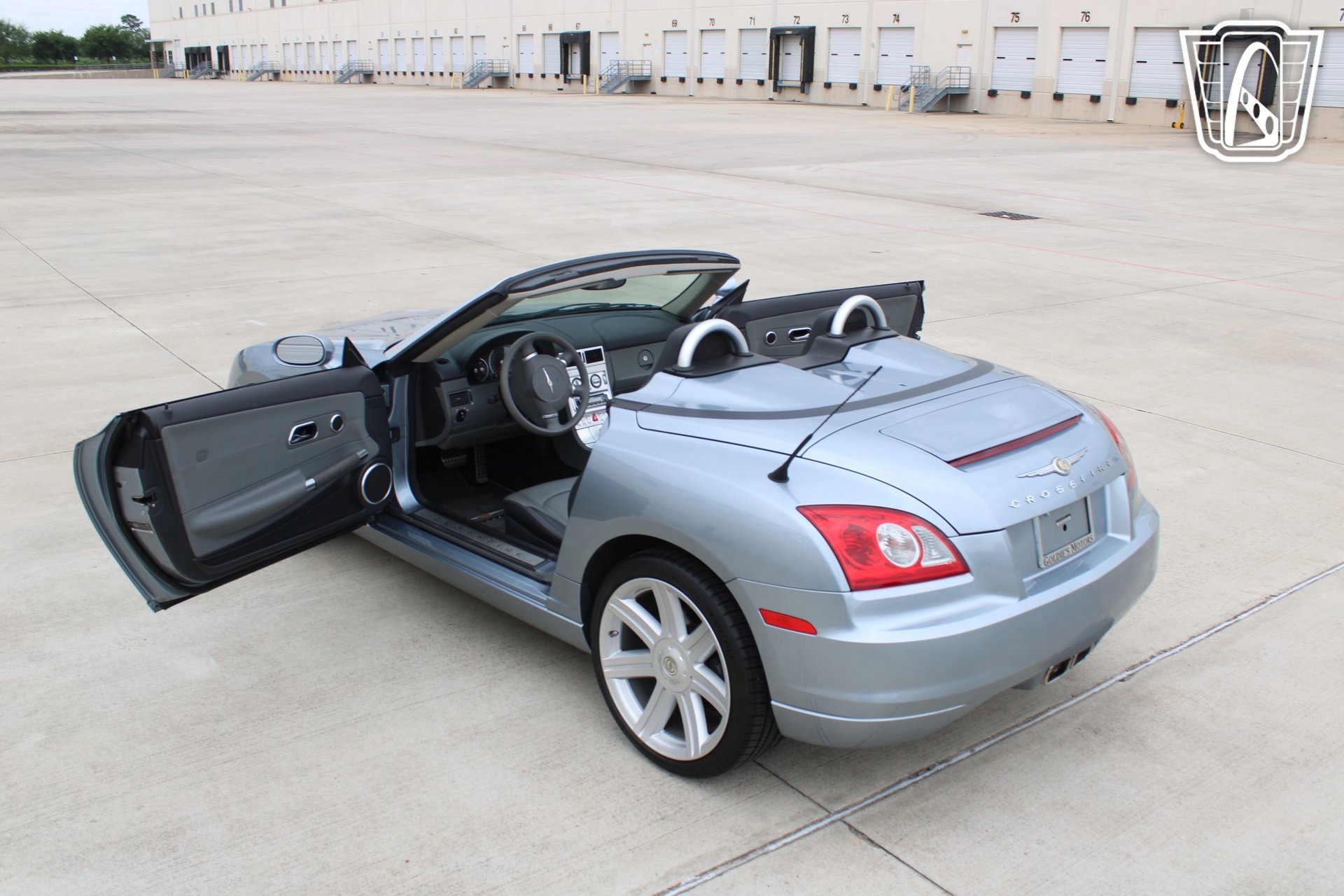 Used 2008 Chrysler Crossfire Limited image 8