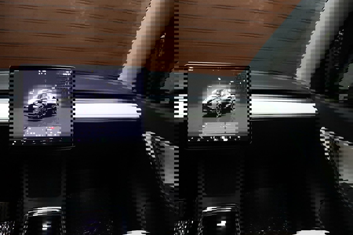 Used 2022 Tesla Model Y Performance image 10