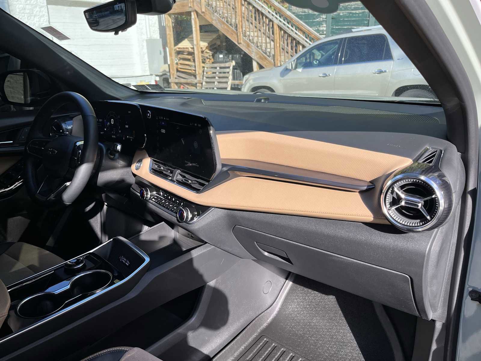 Certified 2025 Chevrolet Equinox ACTIV w/ Safety and Technology Package image 28