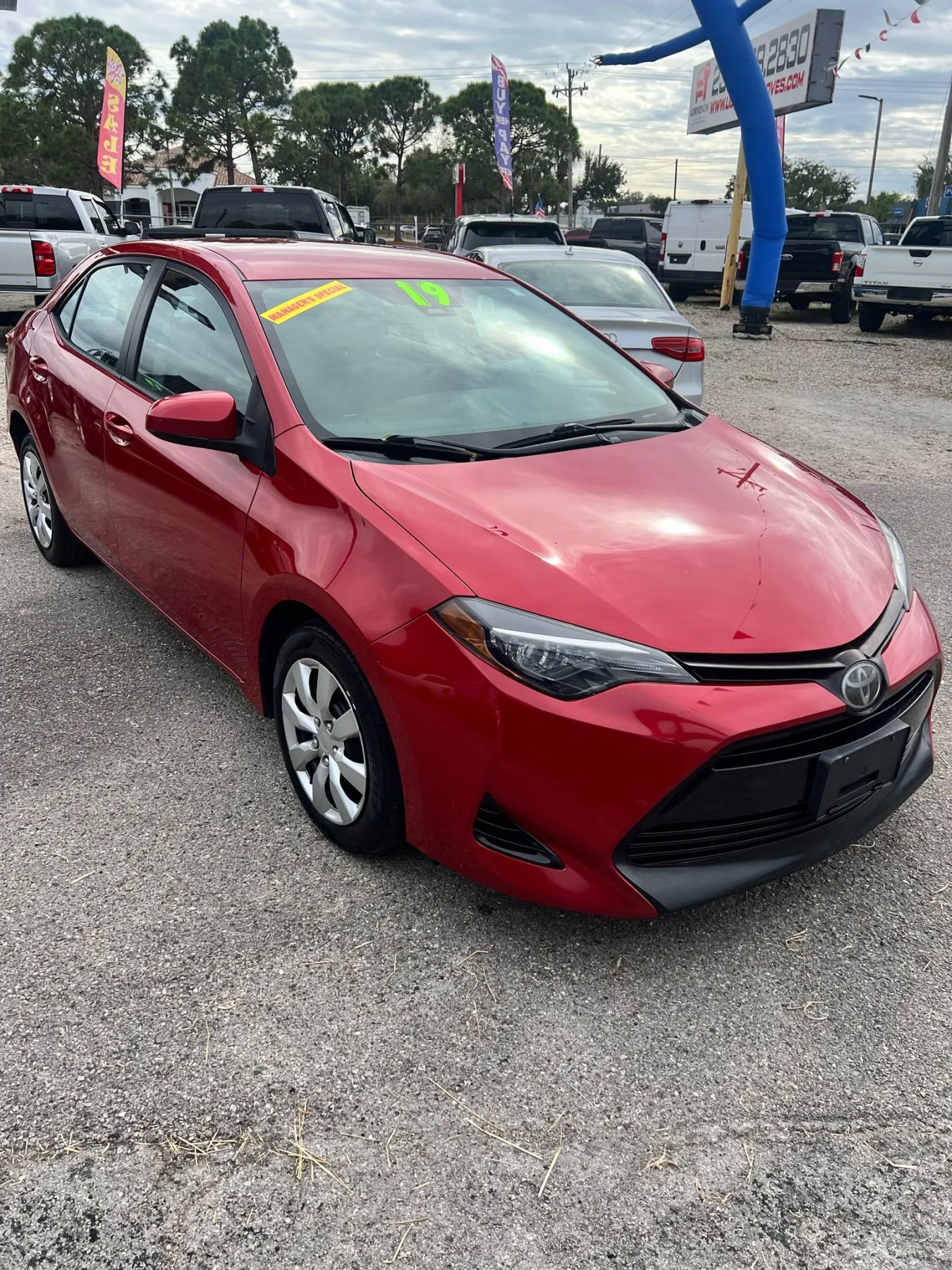 Used 2019 Toyota Corolla L image 2