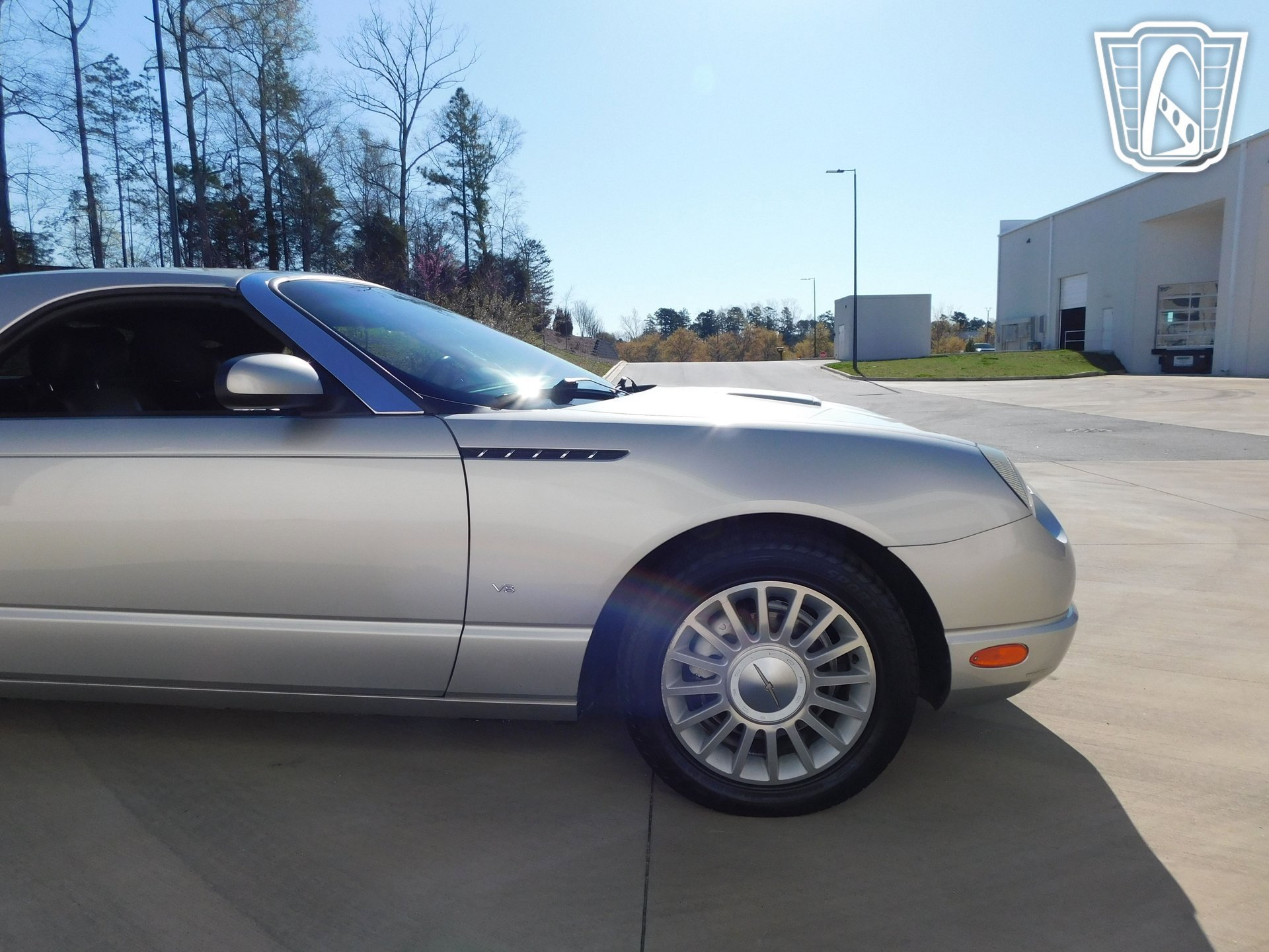 Used 2004 Ford Thunderbird image 34