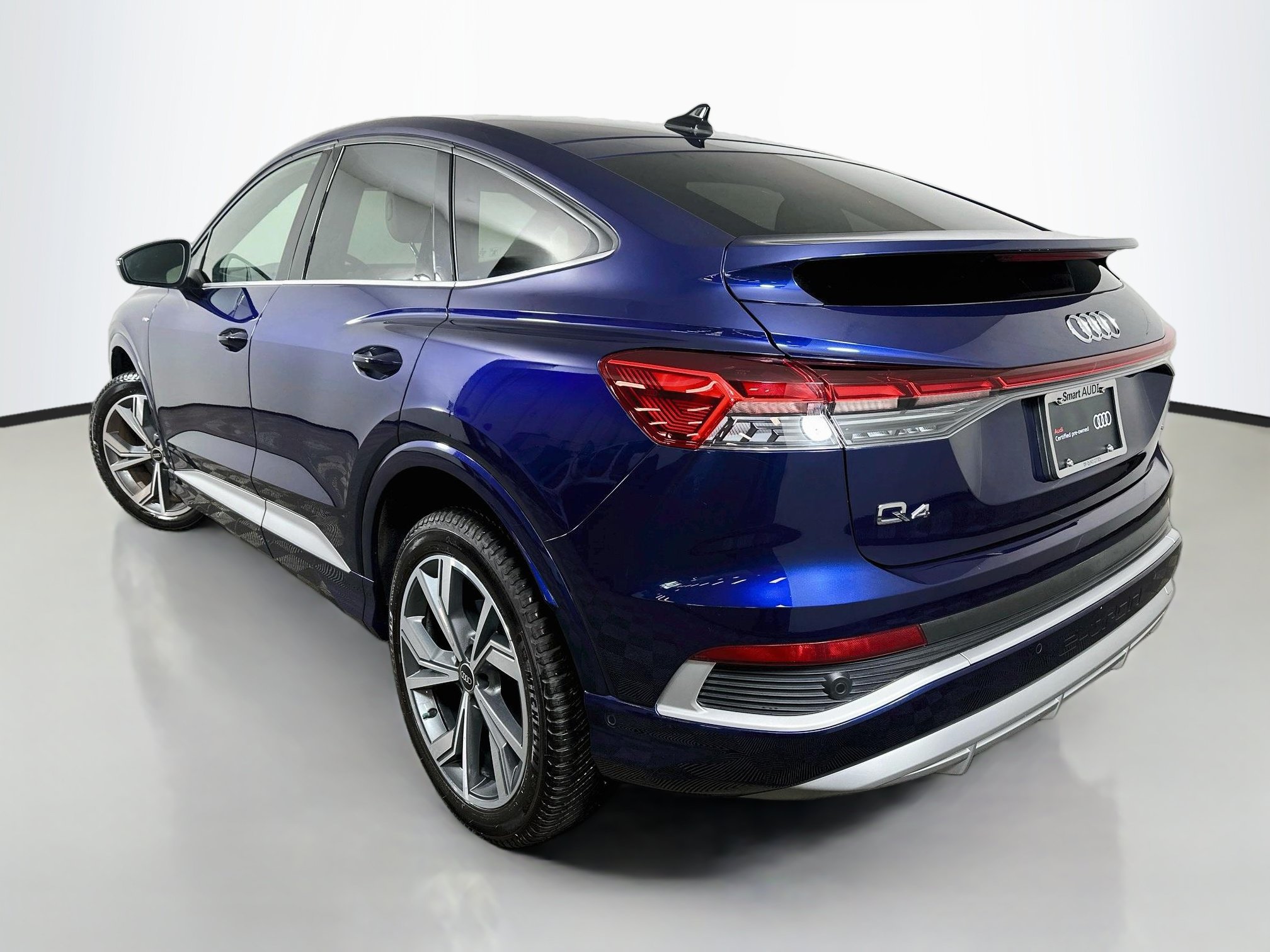 Certified 2023 Audi Q4 e-tron Prestige AWD/4WD image 5
