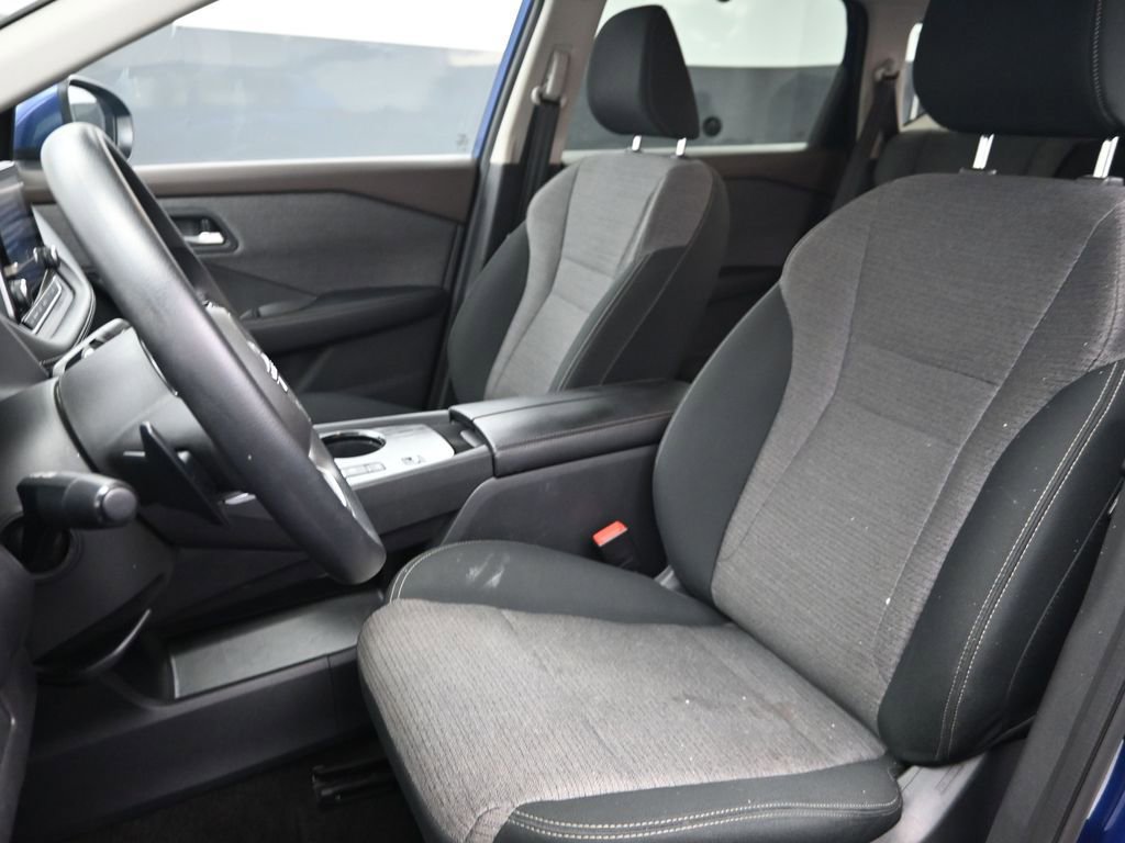 Used 2023 Nissan Rogue SV image 16