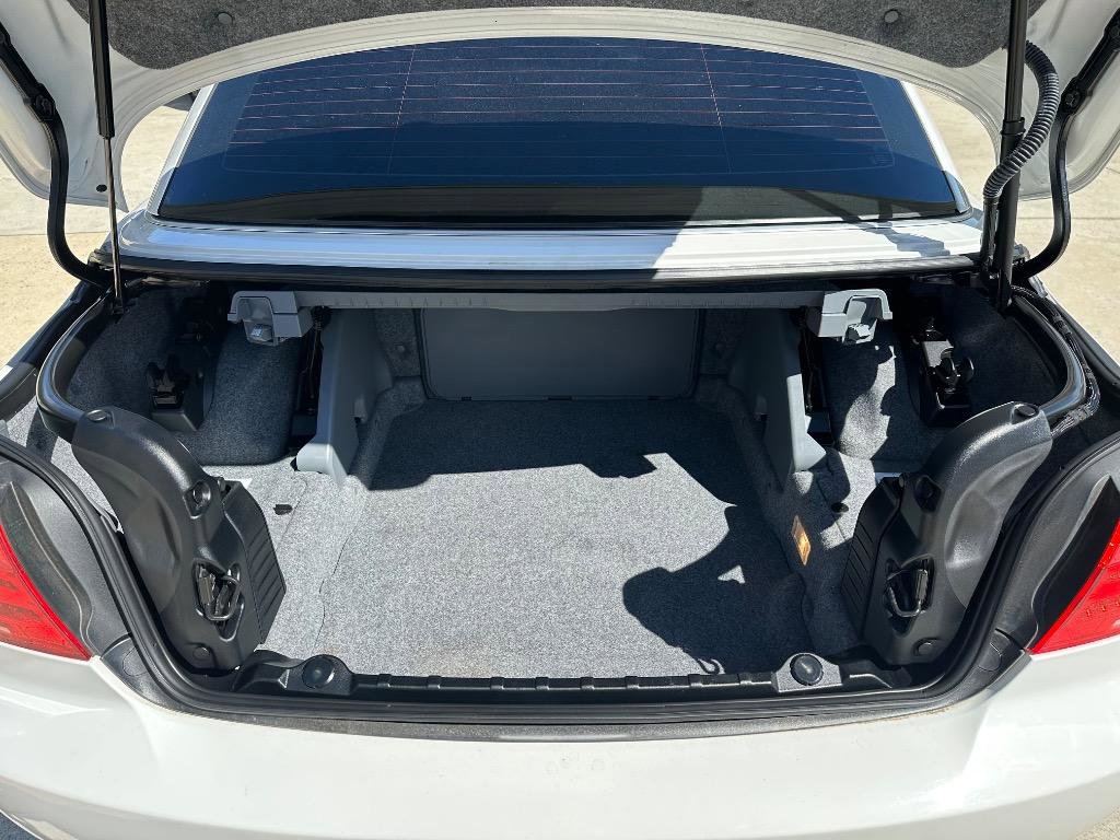 Used 2013 BMW 335i Convertible image 25