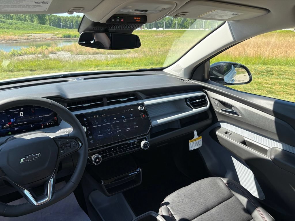 New 2027 Chevrolet Bolt RS FWD image 40
